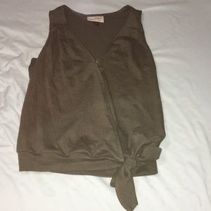 Universal Thread olive green tie front tank NWOT